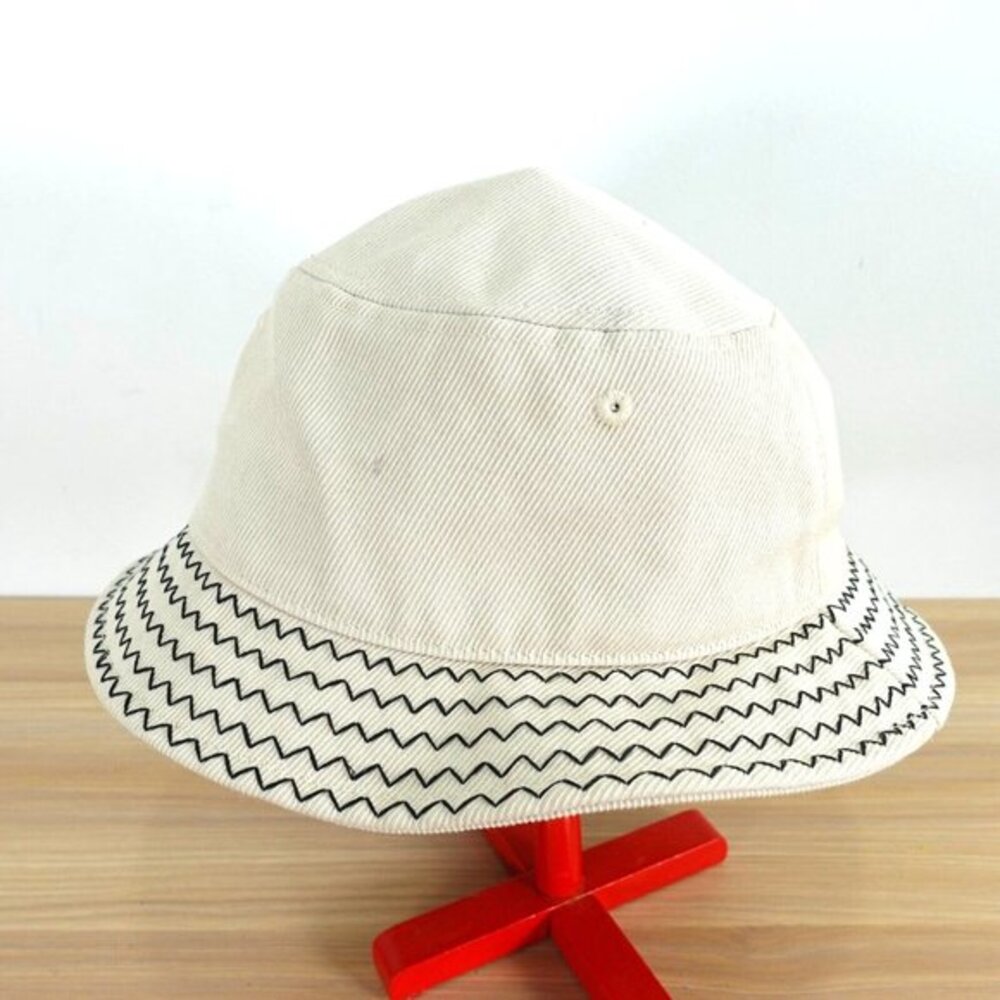 White Bucket Hat Beige Cloche Embroidered Zig Zag Casual Travel Egret TOMS KROST